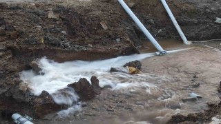 Tekirdağda içme suyu borusu patladı: Tonlarca su boşa aktı