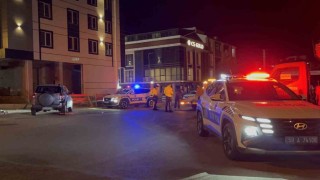 Tekirdağda polis kavga ihbarına gittiği arabada tabanca buldu