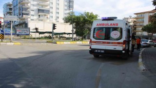 Ticari araç ile motosiklet çarpıştı: 1 yaralı