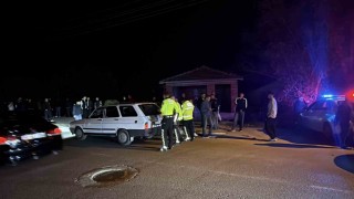 Tokatta motosiklet otomobile çarptı: 2 yaralı