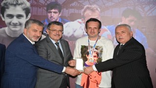 Trabzonda futbolun kalbi Emir Yuşa için attı