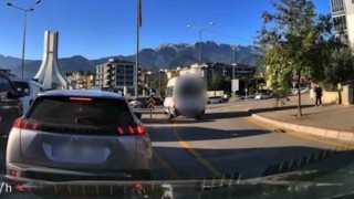 Trafiğe girmek istemeyen uyanık sürücüler polisin radarına takıldı