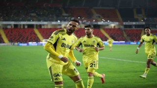 Trendyol Süper Lig: Gaziantep FK: 0 - Fenerbahçe: 2 (İlk yarı)