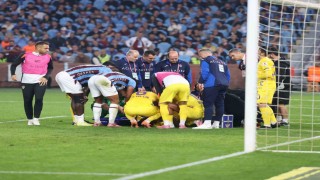 Trendyol Süper Lig: Trabzonspor: 1 - Eyüpspor: 0 (İlk yarı)