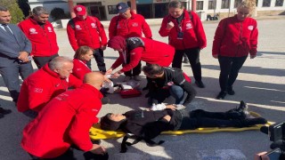 Tüm okullarda ortak eş zamanlı deprem ve yangın tatbikatı gerçekleştirildi