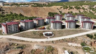 Tunceli Valisi Aygöl: 14 blok, 214 daire ve 3 dükkan olmak üzere çalışmalarımız şu anda bitmiş durumda