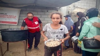 Türk Kızılay, Gazzede sağlanan ateşkes sonrası yardımlarını artırdı