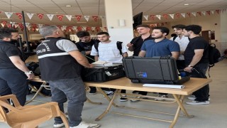 Üniversite öğrencilerine polisten bilgilendirme