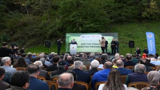 Unutulmaya ve kaybolmaya yüz tutmuş meyve türlerinin fidanları üretici ile buluşturuldu