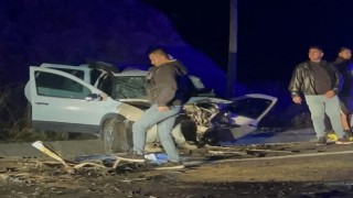 Uşakta cip ile otomobil çarpıştı: 2 ölü, 3 yaralı