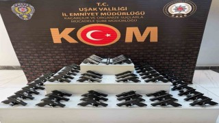 Uşakta otobüste 55 ruhsatsız tabanca bulundu