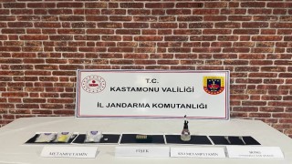 Uyuşturucu operasyonunda yakalanan 4 sanığa 8 yıl 4 ay hapis cezası