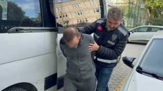 Uyuşturucu ticaretinden gözaltına alınan iki kişi adliyeye sevk edildi