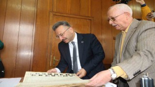 Vali Aksoy, Cumhuriyetin kuruluşundan beri hizmet veren asırlık işletmeyi ziyaret etti