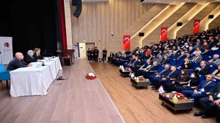 Vali Aksoy, Yeminli Aile Arabuluculuğu Belge ve Yemin Törenine katıldı