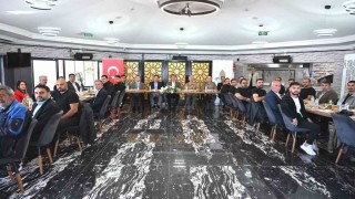 Vali Karakaya basınla bir araya geldi