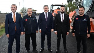 Vali Yılmaz: “Köy Yollarımızın Standartlarını Her Geçen Gün Yükseltiyoruz”