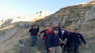 Van Kalesinden düşen kişi ağır yaralandı