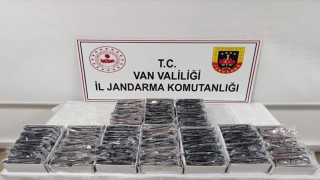 Vanda 150 bin lira değerinde kaçak 250 adet gözlük ele geçirildi