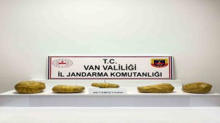 Vanda 21 kilo metamfetamin ele geçirildi