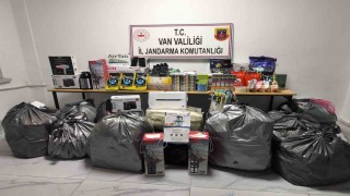 Vanda gümrük kaçağı malzeme ele geçirildi