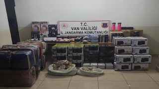 Vanda gümrük kaçağı malzeme ele geçirildi