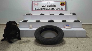 Vanda otomobil lastiğinde 6 kilo uyuşturucu ele geçirildi