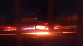 Viranşehirde park halindeki traktör alev topuna döndü