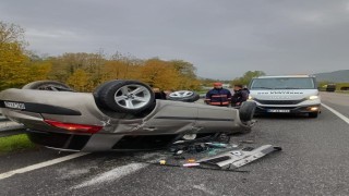 Yağışlı hava kazaya neden oldu 2 yaralı