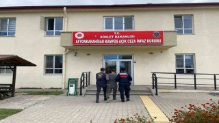 Yaklaşık 48 yıl hapis cezasıyla aranan şahıs yakalandı