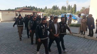 Yalova İl Göç İdaresine yönelik operasyonda 9 zanlı adliyeye sevk edildi
