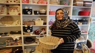 Yalovada kadınların atık kağıttan ürettikleri sepetler ilgi görüyor