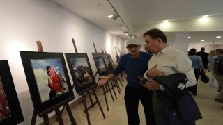 Yarım asırlık fotoğraf arşivi Türkiyede Zaman sergisi açıldı