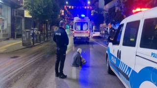 Yaşlı kadına otomobille çarpıp olay yerinden kaçan sürücü kayıplara karıştı