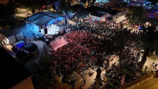 Yenipazarlılar ünlü sanatçıyla coştu