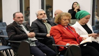 Yerel yazar ve şairler fuarda sahneye çıktı