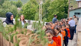 Yeşil vatan için her öğrenciye bir fidan