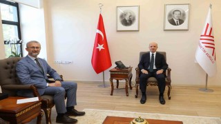 YÖK Başkanı Özvar, Ukraynanın Ankara Büyükelçisi Dzhelialovu kabul etti