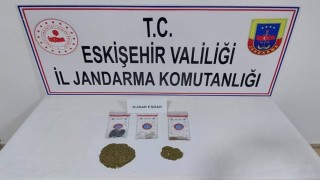 Yol kontrolünde durdurulan araçta uyuşturucu madde ele geçirildi