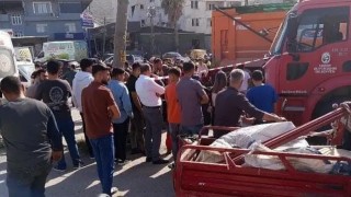 Yolun karşısına geçerken kamyonun altında ezilen 71 yaşındaki adam öldü