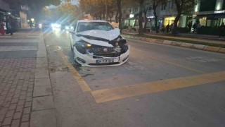 Yolun karşısına geçmek isterken otomobil çarpan kadın öldü