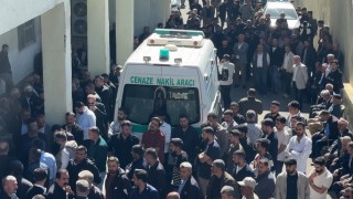 Yüksekovada bıçaklı saldırı: 21 yaşındaki genç hayatını kaybetti