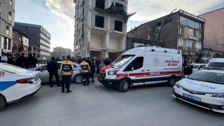 Yüksekovada intihar girişimi: Polis uzun uğraşlar sonucu vatandaşı kurtardı