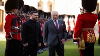 Zelenskiy, İngilterede Kral Charles tarafından resmi törenle karşılandı