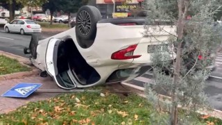 Zincirleme kazaya karışan otomobil takla attı: 1 yaralı