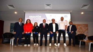 Zirvedeki sporcular öğrenciler ile buluştu