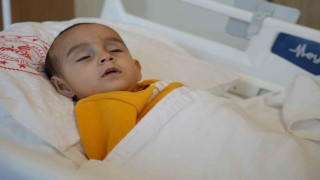 14 aylık Hamza Tuğra ilk kez duydu