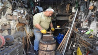 28 yıllık demirci ustasının meslek sevdası