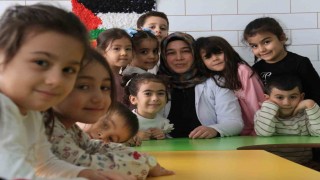 3 çocuk annesinin azmi: Hayvancılıkla uğraşırken çocukların ilk öğretmeni oldu