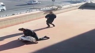 3 ilde aranan şahıs terasta yakalandı